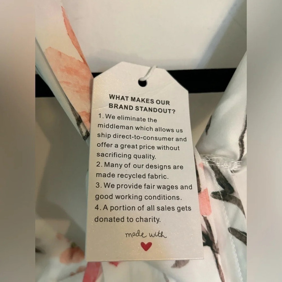 NWT women’s sleeveless twisted floral tank top sz Med feels like poly (no label) - Picture 3 of 6